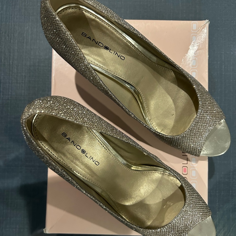 Bandolino Gold Glitter Heels Peep-Toe
